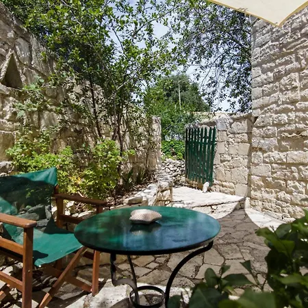 Adamantia Newly Built A2 Pensjonat