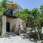 Adamantia Newly Built A2 Pensionat Gaios